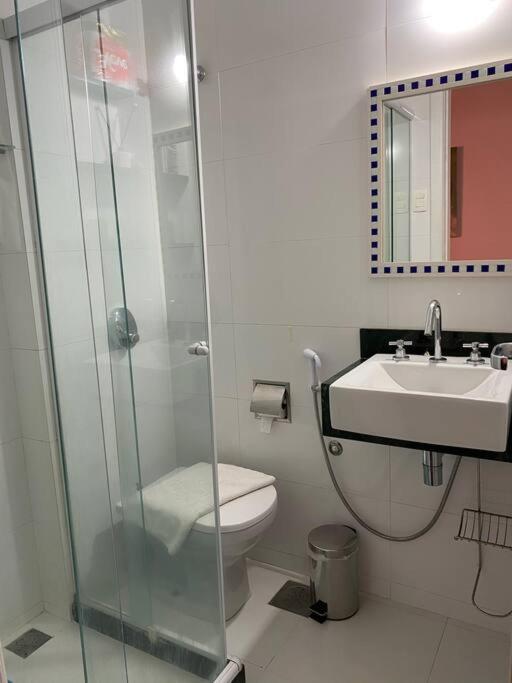 ריו דה ז'ניירו Charmoso Apartamento Na Av. Atlantica, Copacabana מראה חיצוני תמונה
